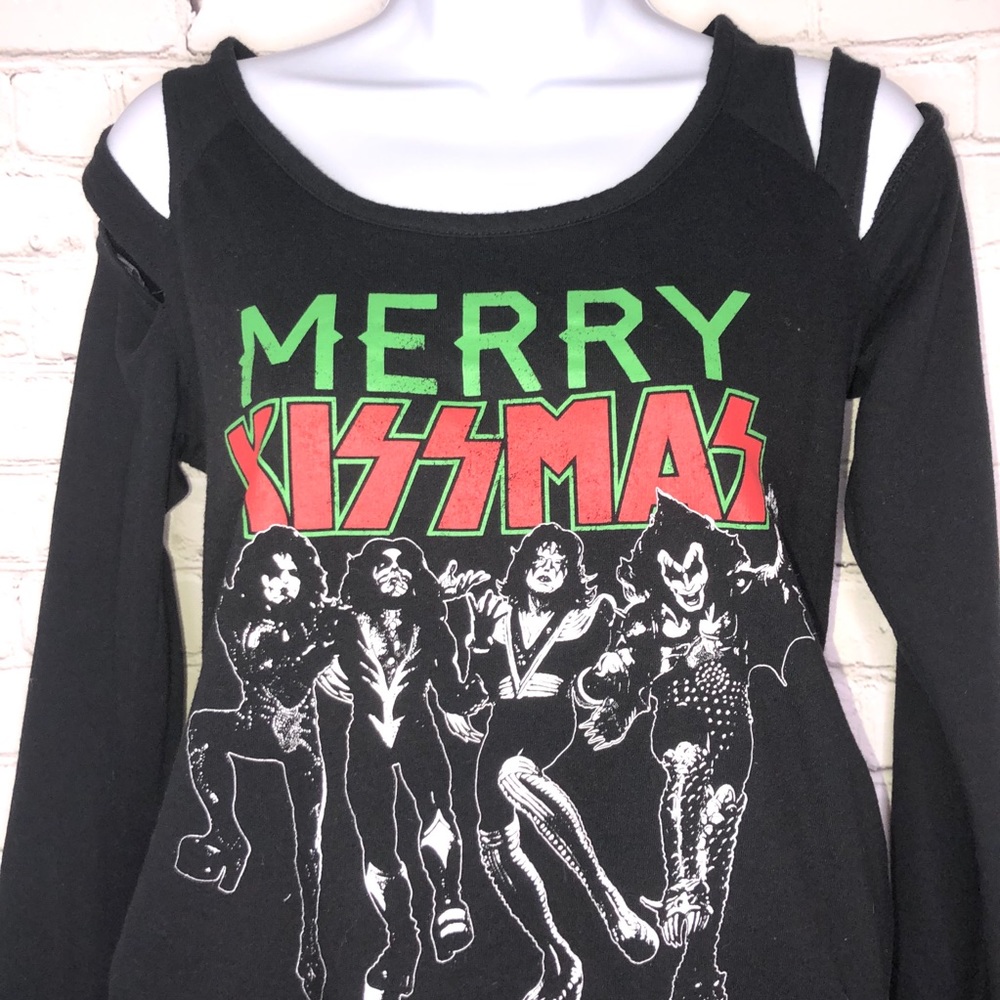 Rock & Republic “Merry Kissmas” T- Shirt Size XS